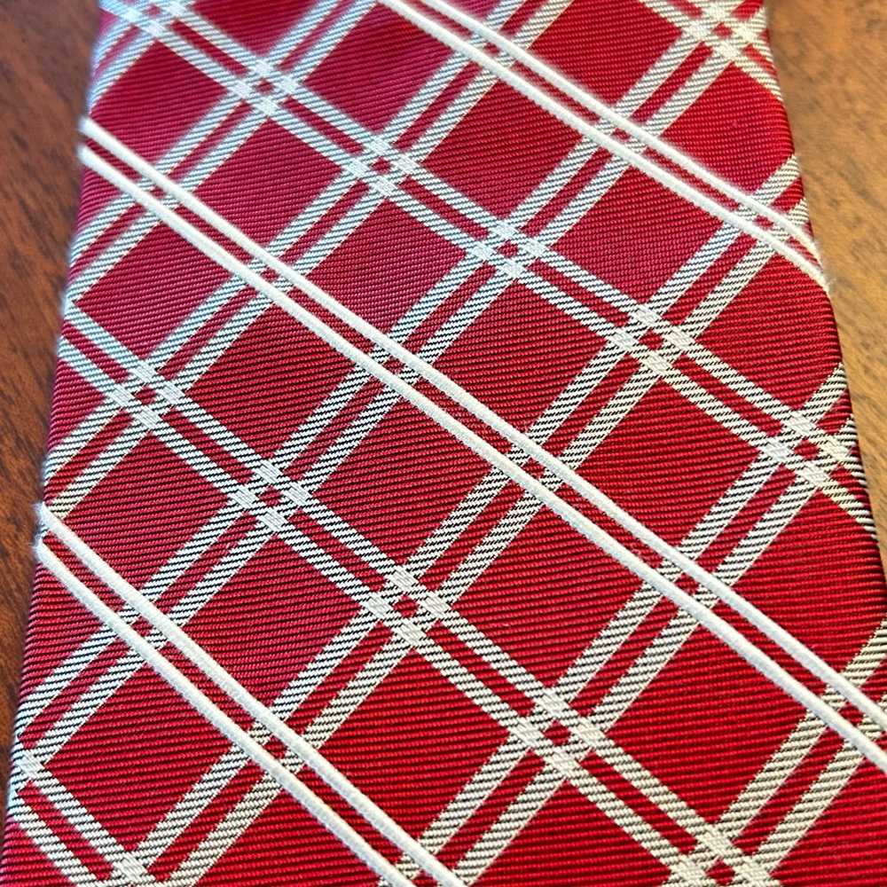 Red Brooks Brothers tie